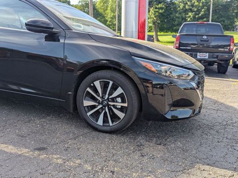 Used 2025 Nissan Sentra SV w/ SV Premium Package FWD image 15