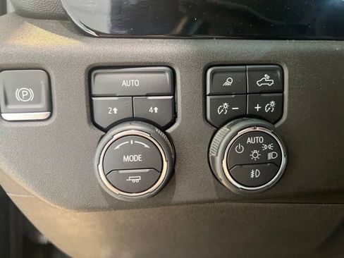 Used 2024 Chevrolet Silverado 1500 LTZ w/ LTZ Convenience Package II AWD/4WD image 25