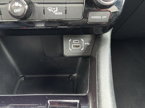 Used 2024 Jeep Compass Latitude image 22