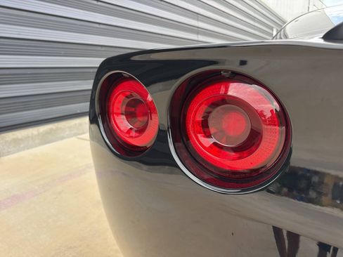 Used 2007 Chevrolet Corvette Z06 w/ Preferred Equipment Group RWD image 30