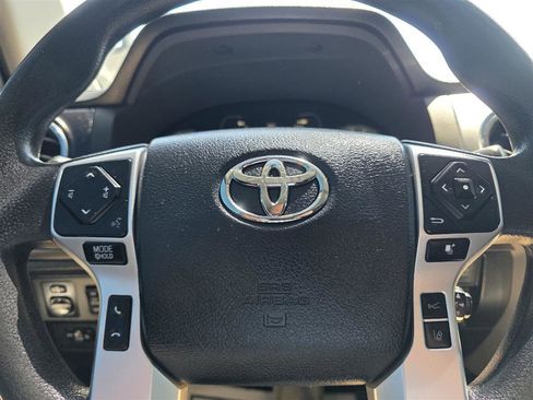 Used 2018 Toyota Tundra SR5 AWD/4WD image 12