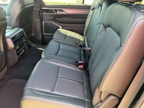 New 2026 Jeep Grand Wagoneer Limited w/ Convenience Group I AWD/4WD image 23