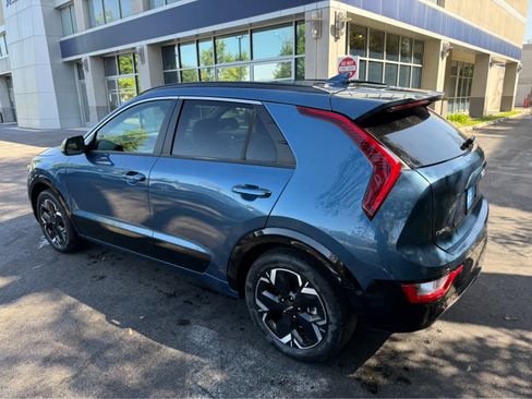Used 2023 Kia Niro Wind w/ Wind Preserve Package FWD image 5