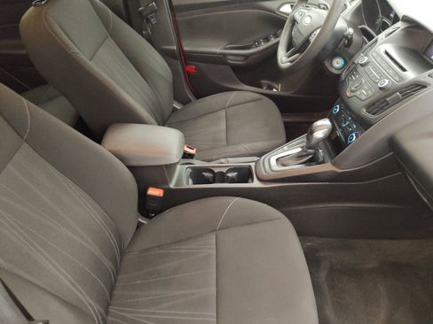 Used 2016 Ford Focus SE FWD image 21