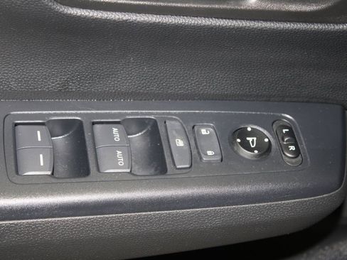 Used 2024 Honda CR-V EX image 9