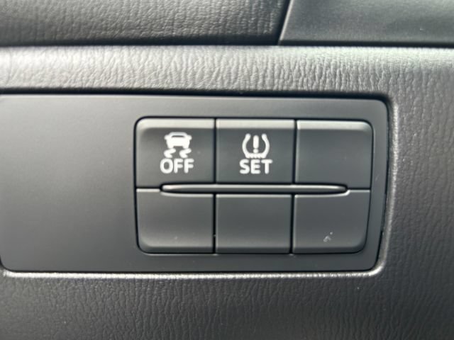 Used 2015 MAZDA MAZDA3 i Sport FWD image 18