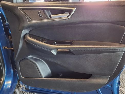 Used 2020 Ford Edge SEL FWD image 12