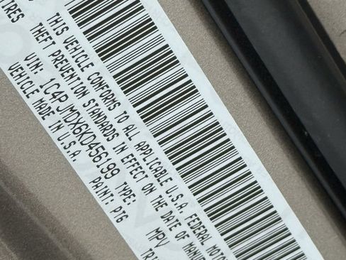 Used 2019 Jeep Cherokee Limited image 34