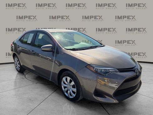 Used 2019 Toyota Corolla LE FWD image 7