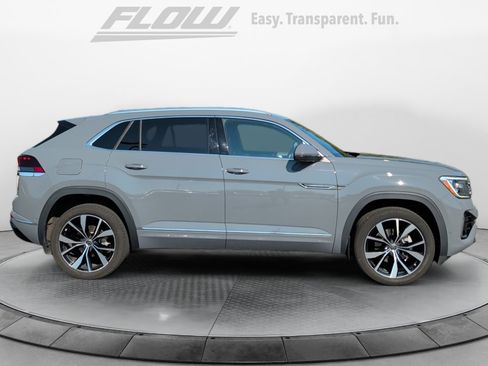 Used 2025 Volkswagen Atlas Cross Sport SEL Premium R-Line AWD/4WD image 10