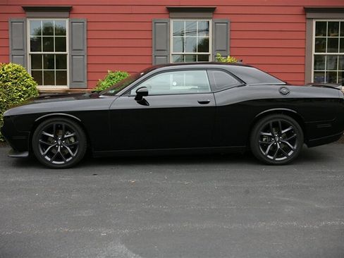 Used 2023 Dodge Challenger GT w/ Plus Package RWD image 4