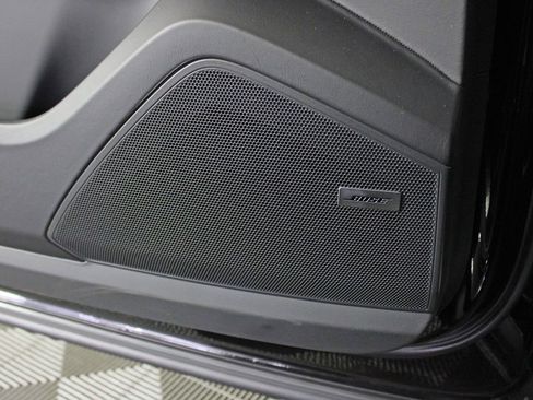 Certified 2026 Porsche Cayenne E-Hybrid Coupe image 17