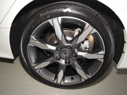Certified 2025 Honda Civic Sport Touring image 27