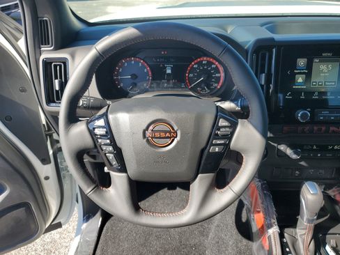 New 2025 Nissan Frontier PRO-4X w/ Black Accent Package image 11