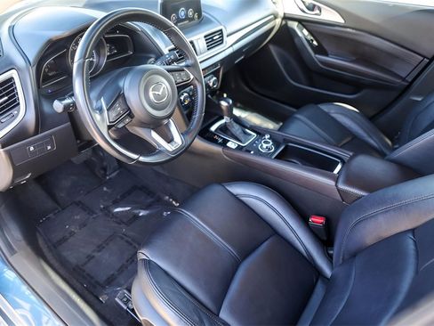 Used 2017 MAZDA MAZDA3 Touring image 13