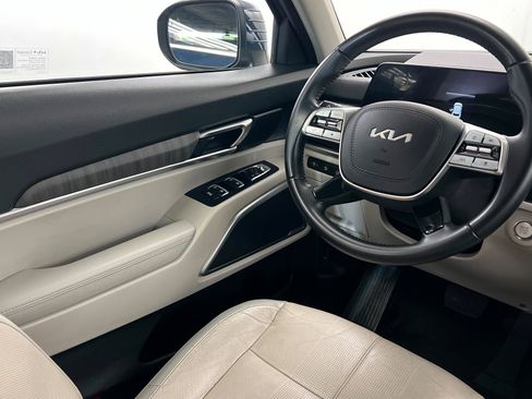 Used 2023 Kia Telluride EX image 12