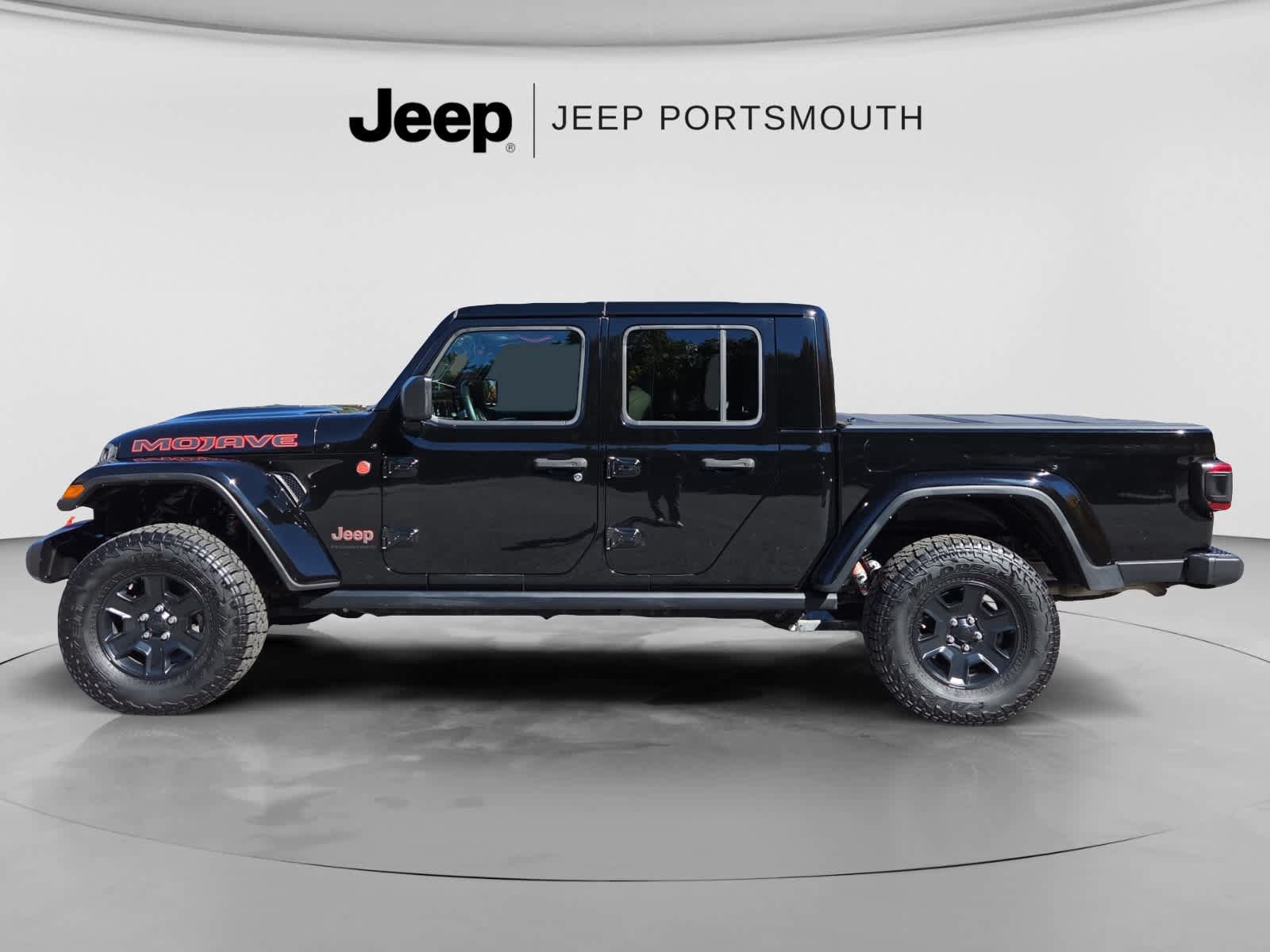 Used 2023 Jeep Gladiator Mojave w/ LED Lighting Group AWD/4WD image 4