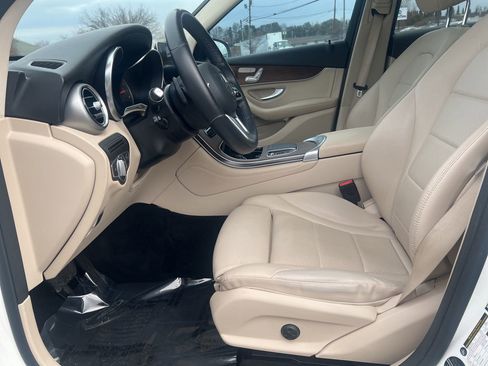Used 2020 Mercedes-Benz GLC 300 4MATIC image 15