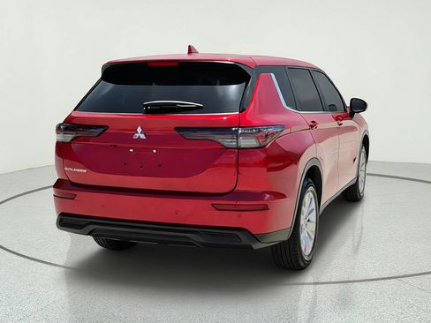New 2026 Mitsubishi Outlander ES FWD image 6