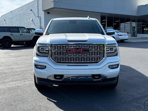 Used 2018 GMC Sierra 1500 Denali w/ Denali Ultimate Package AWD/4WD image 8