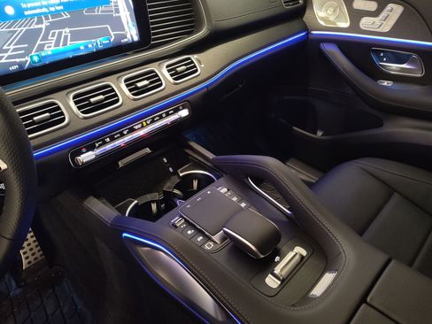 New 2026 Mercedes-Benz GLS 450 4MATIC image 23