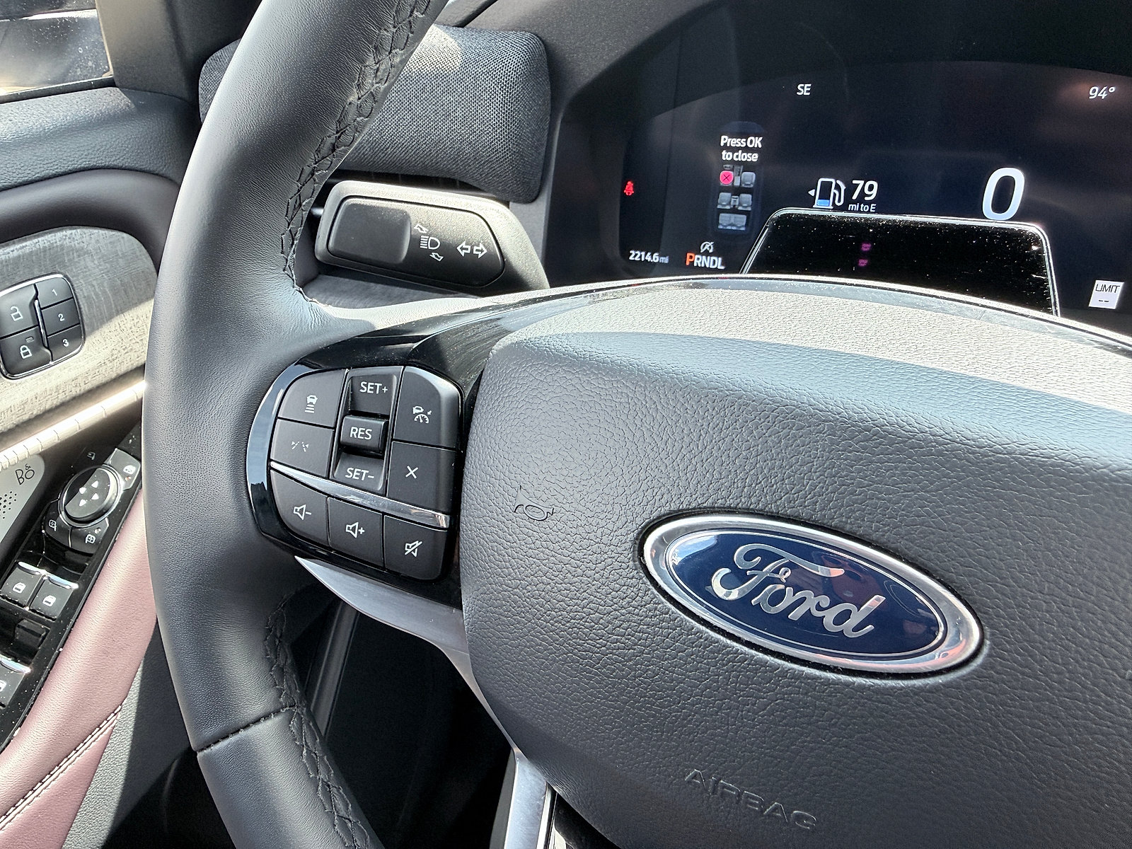 Used 2026 Ford Explorer Platinum RWD image 31