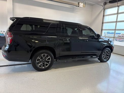 Used 2023 Chevrolet Suburban Z71 AWD/4WD image 10