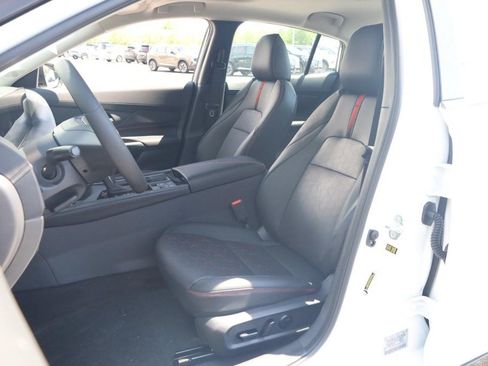 New 2026 Nissan Sentra SR w/ SR Premium Package FWD image 8