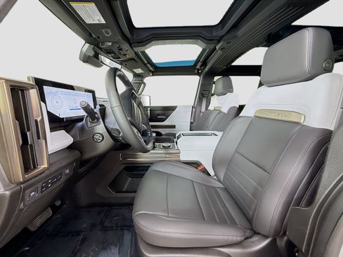 Used 2025 GMC Hummer EV 2X AWD/4WD image 24