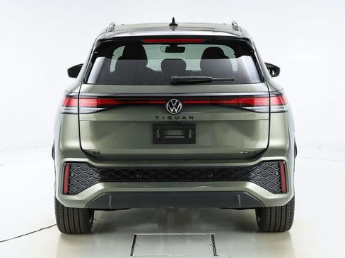 New 2026 Volkswagen Tiguan SE R-Line AWD/4WD image 47