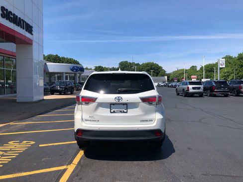 Used 2015 Toyota Highlander Limited Platinum AWD/4WD image 6