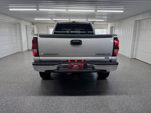 Used 2004 Chevrolet Silverado 2500 LT w/ Skid Plate Package AWD/4WD image 5