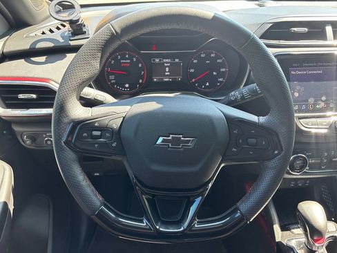 Used 2022 Chevrolet TrailBlazer RS w/ Convenience Package FWD image 24