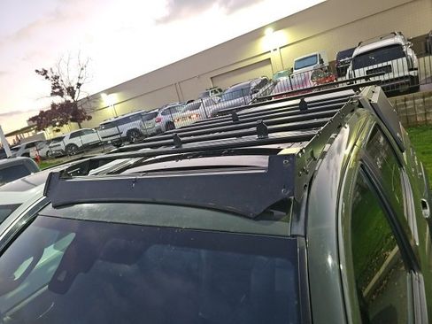 Used 2022 Toyota Tacoma TRD Off-Road image 11