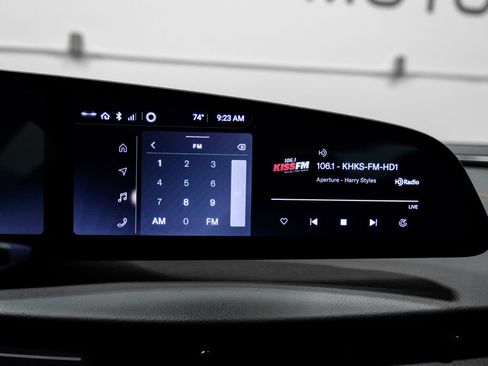 Used 2024 Lucid Air Touring image 28