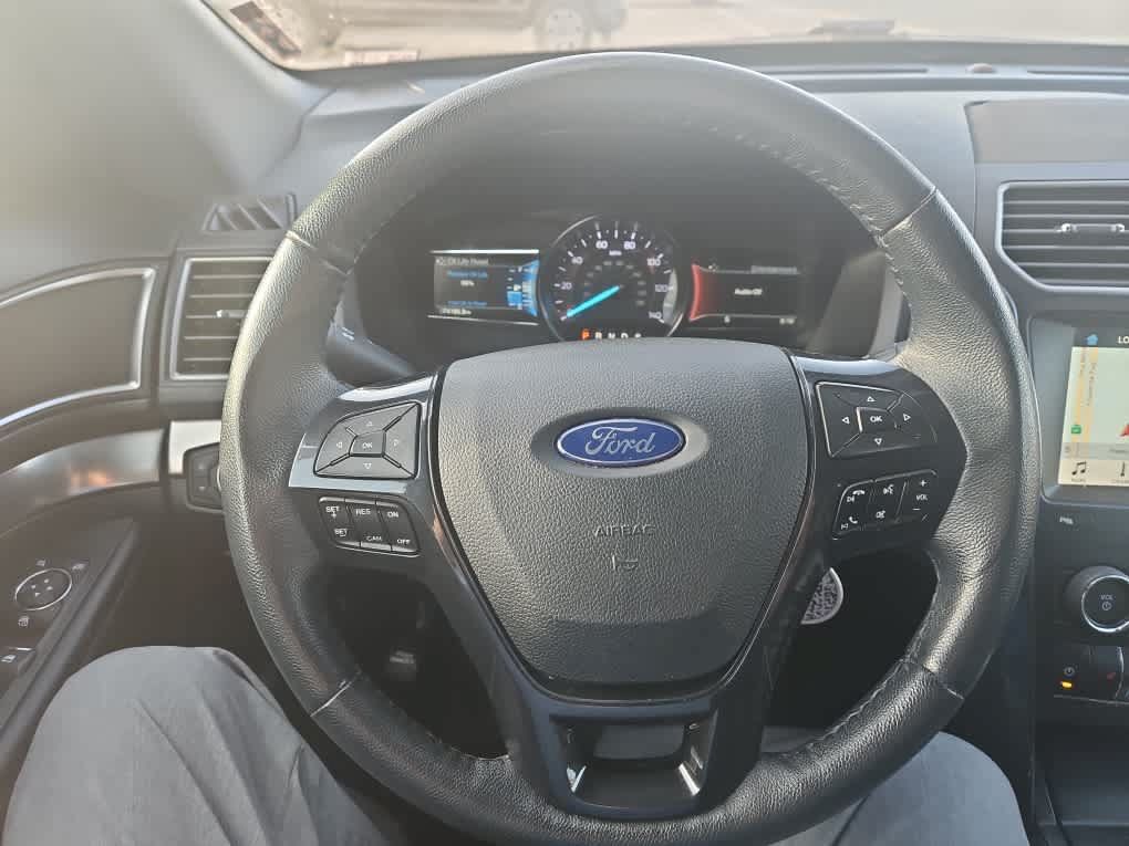 Used 2019 Ford Explorer XLT w/ Equipment Group 201A AWD/4WD image 16
