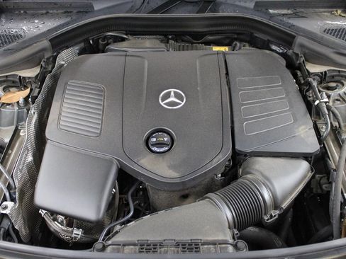 Used 2023 Mercedes-Benz GLC 300 image 39