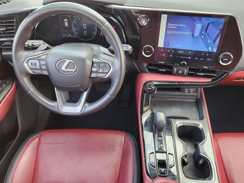 Used 2024 Lexus NX 250 FWD w/ Towing Package (2000 Lbs) image 26