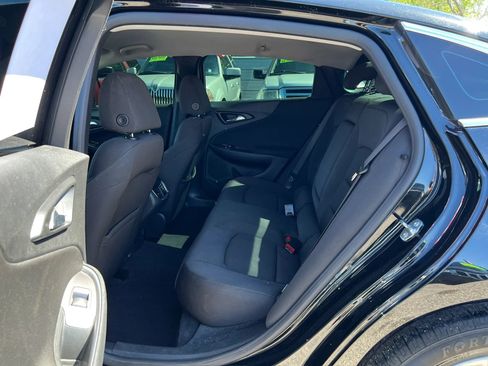 Used 2020 Chevrolet Malibu LT image 9