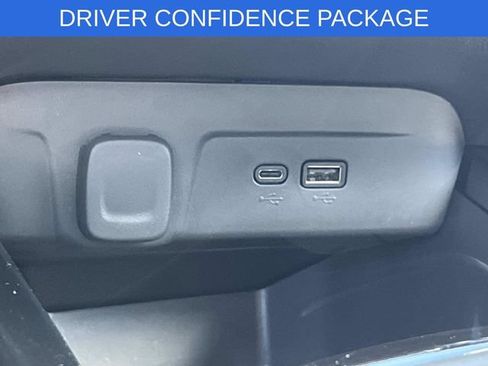 Used 2025 Chevrolet Trax ACTIV w/ Driver Confidence Package FWD image 21