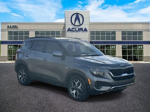 Used 2023 Kia Seltos EX image 8