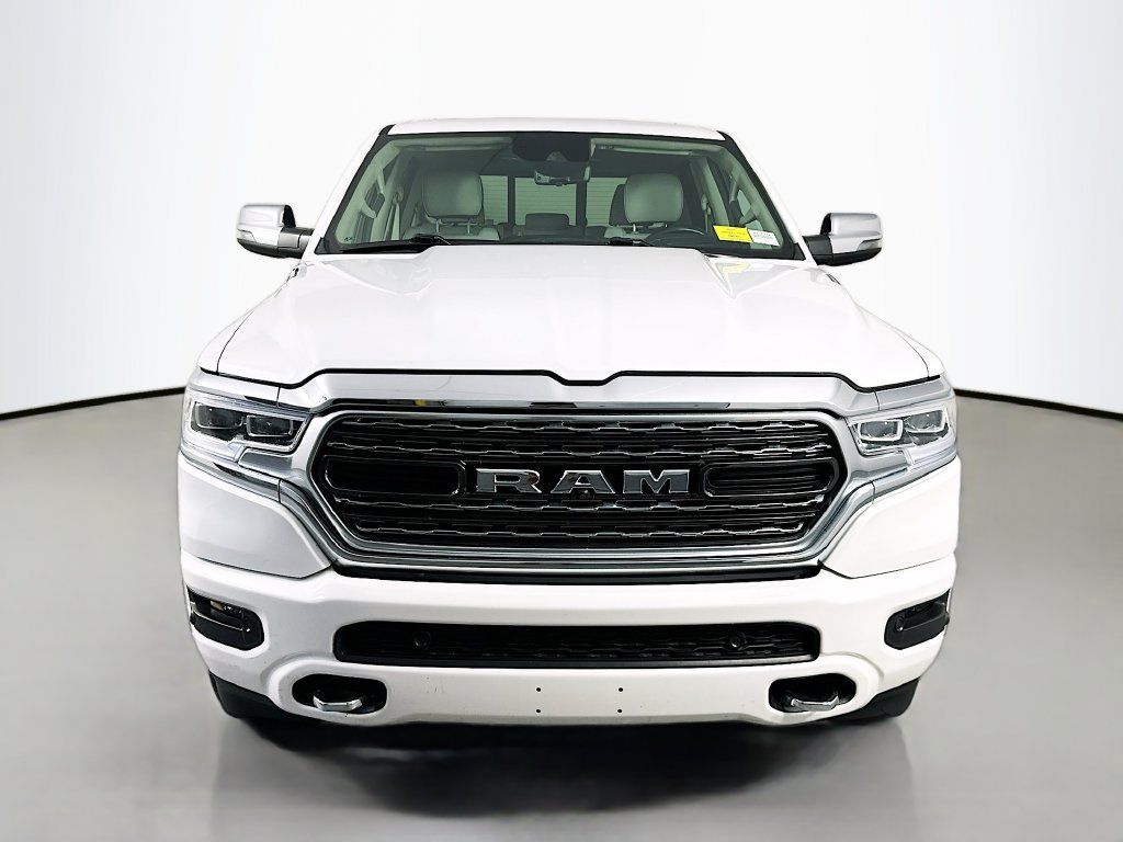 Used 2024 RAM 1500 Limited AWD/4WD image 2