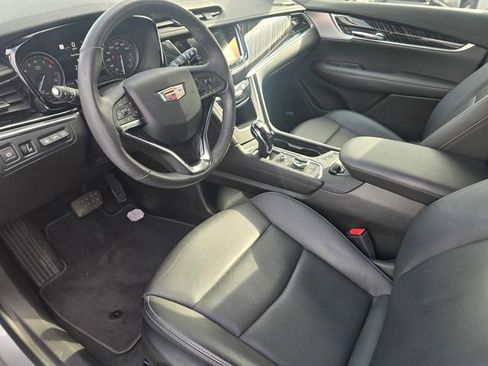 Used 2024 Cadillac XT6 Premium Luxury w/ Technology Package FWD image 22