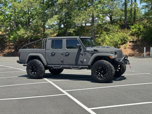 Used 2022 Jeep Gladiator Sport AWD/4WD image 16