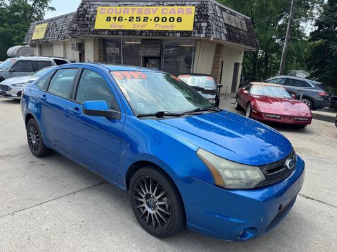 Used 2011 Ford Focus SES w/ 401A Rapid Spec Order Code image 1