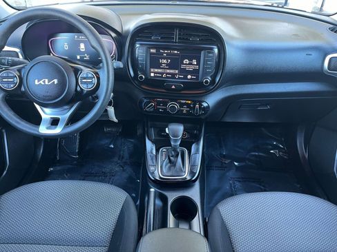 Used 2025 Kia Soul LX w/ LX Technology Package image 29