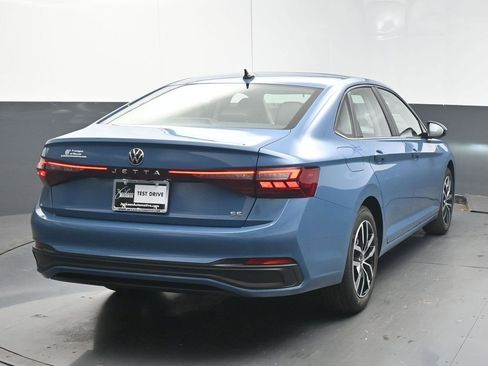 New 2026 Volkswagen Jetta SE image 7