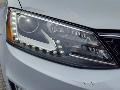 Used 2013 Volkswagen Jetta GLI Autobahn FWD image 12