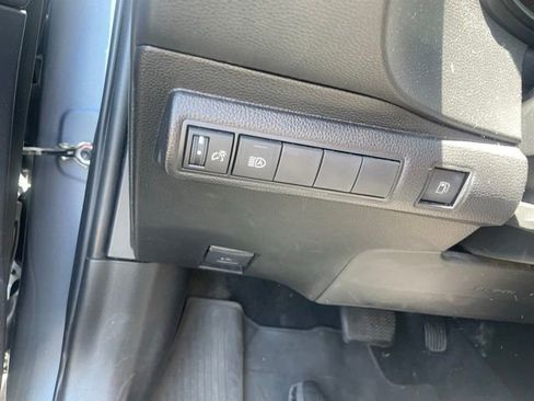 Used 2022 Toyota Corolla LE FWD image 22