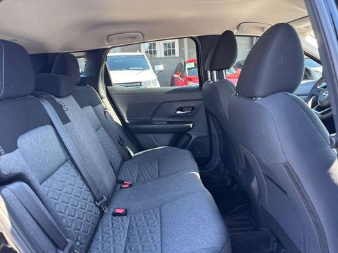 Used 2025 Nissan Kicks SV FWD image 13